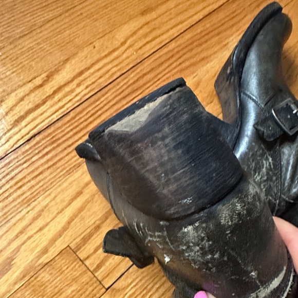 Frye Black Leather grey. - Picture 4 of 9